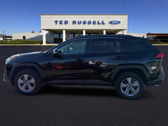Used 2025 Toyota RAV4 XLE FWD image 27
