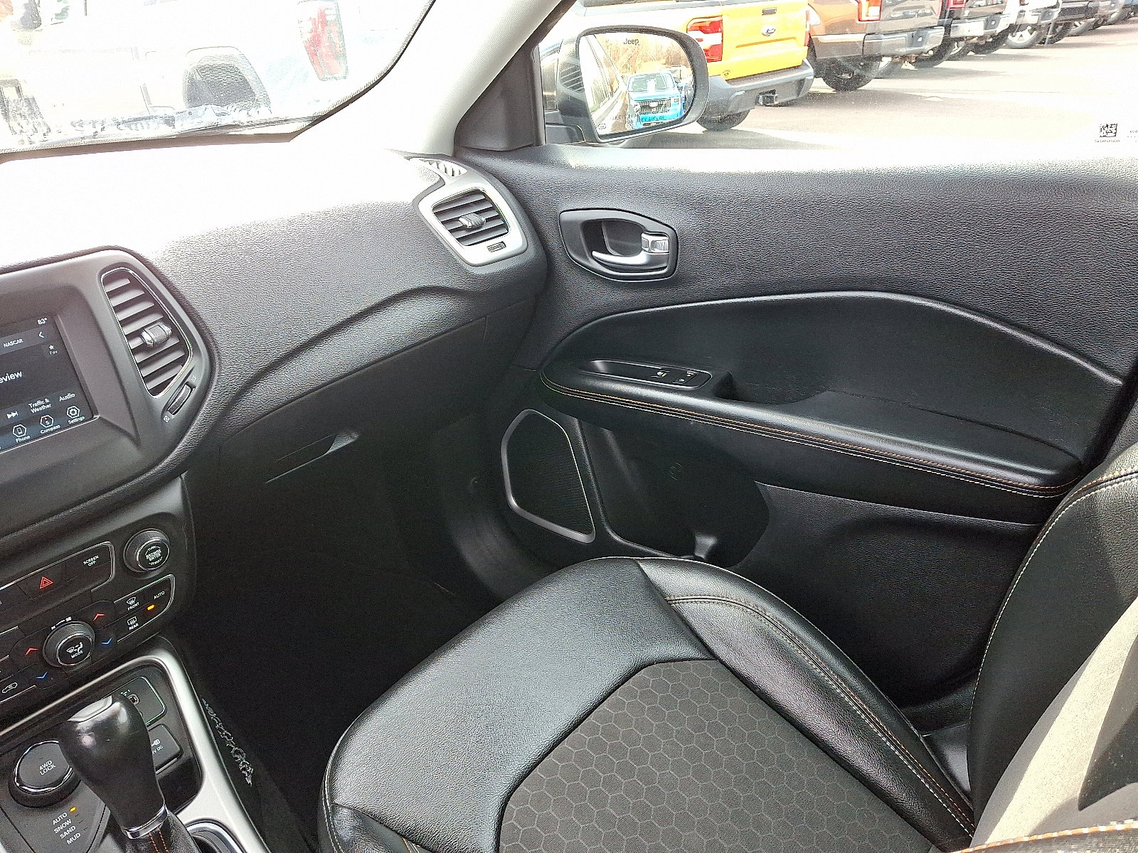 Used 2020 Jeep Compass Latitude image 16