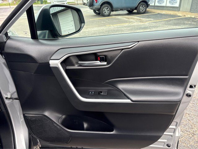 Used 2023 Toyota RAV4 XLE AWD/4WD image 19