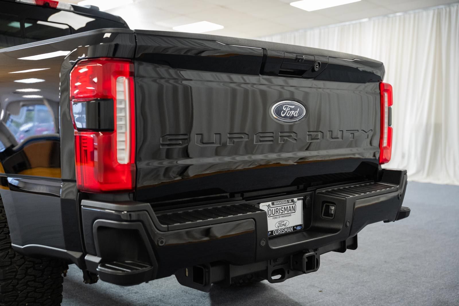 Certified 2024 Ford F250 Lariat w/ Lariat Ultimate Package AWD/4WD image 6