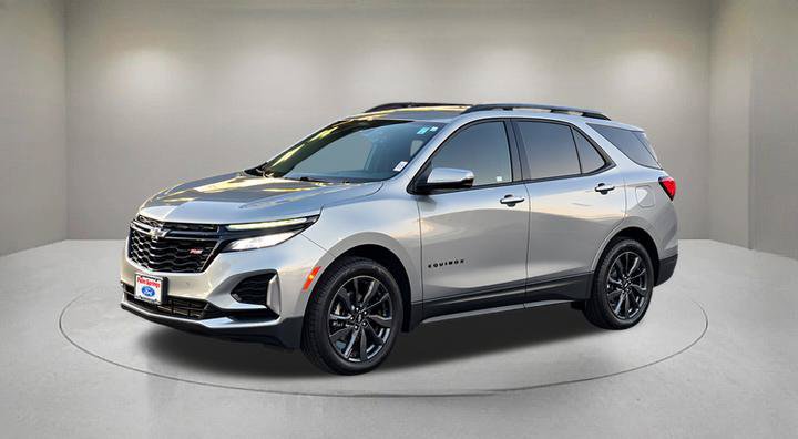 Used 2024 Chevrolet Equinox RS FWD image 2