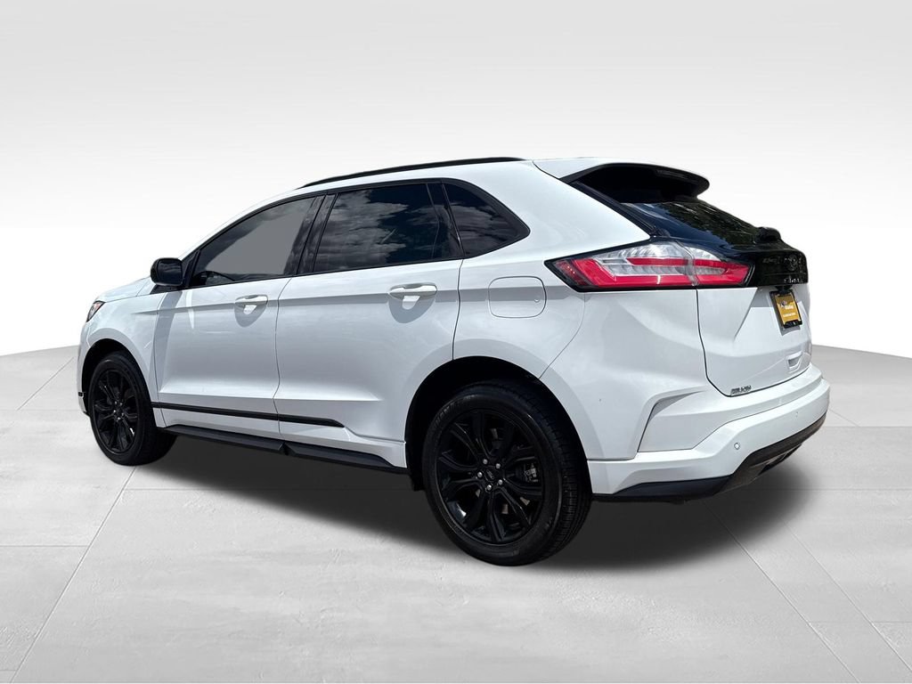 Certified 2023 Ford Edge SE w/ Black Appearance Package AWD/4WD image 6