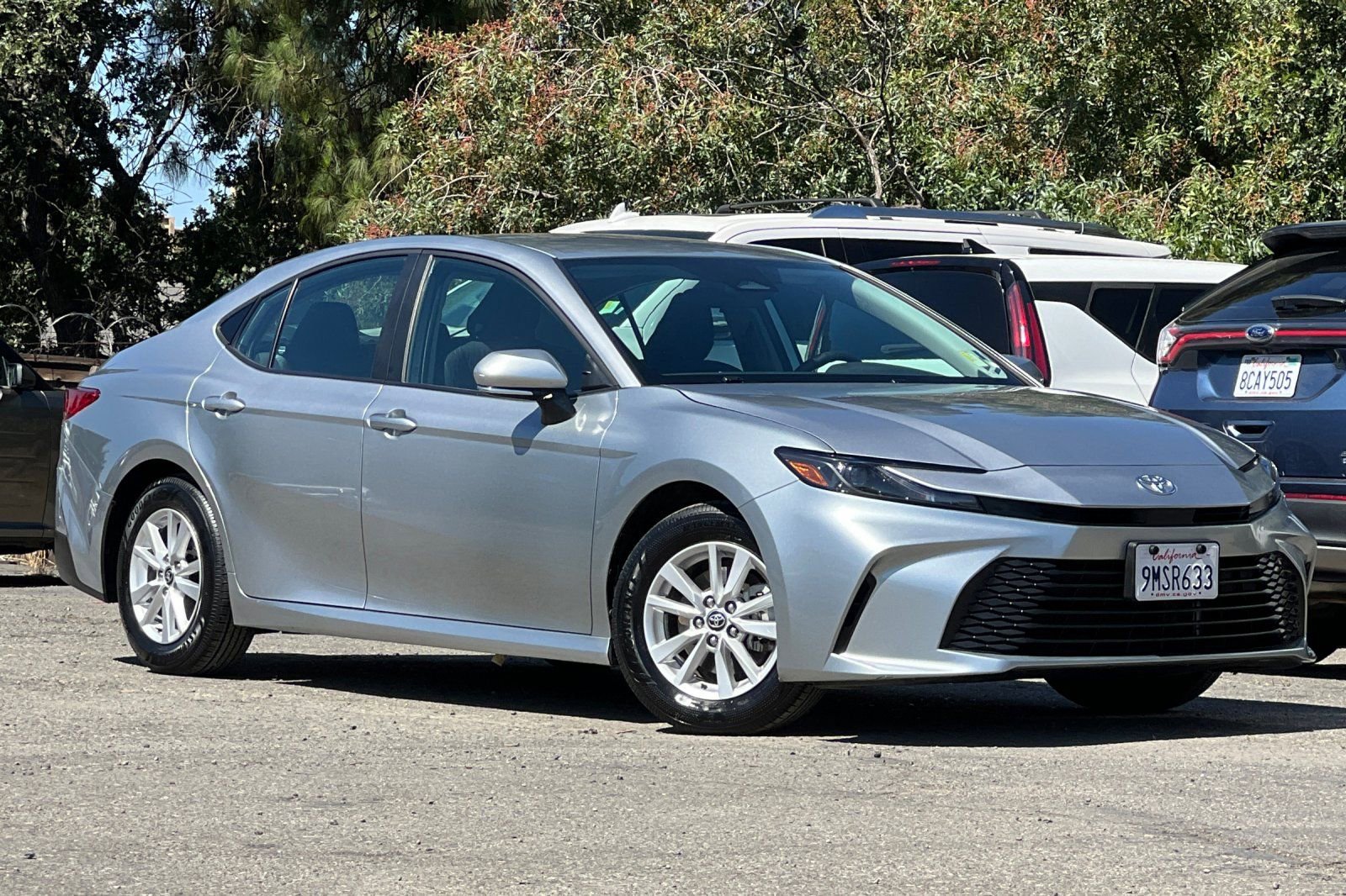 Used 2025 Toyota Camry LE FWD image 2