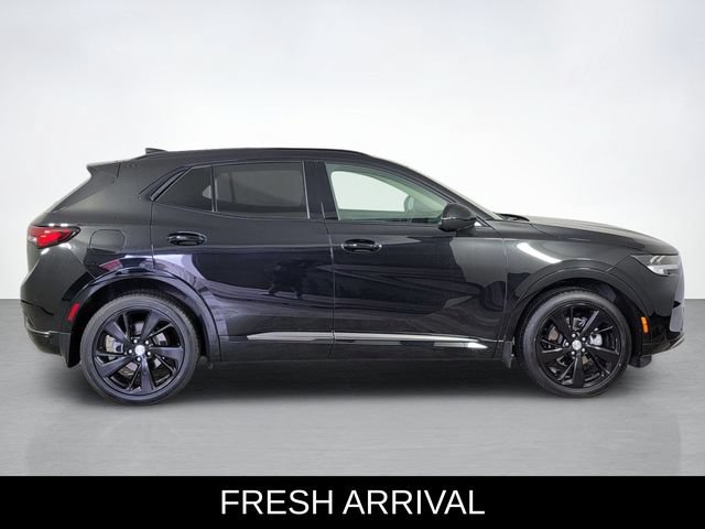 Used 2021 Buick Envision Essence w/ Technology Package I AWD/4WD image 2