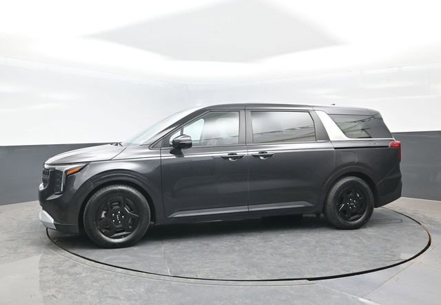 Used 2025 Kia Carnival FWD image 4