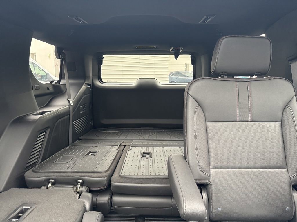 Used 2022 Chevrolet Tahoe RST w/ Luxury Package image 24