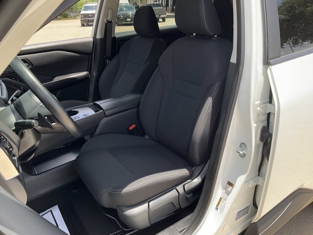 Used 2024 Nissan Rogue S FWD image 8