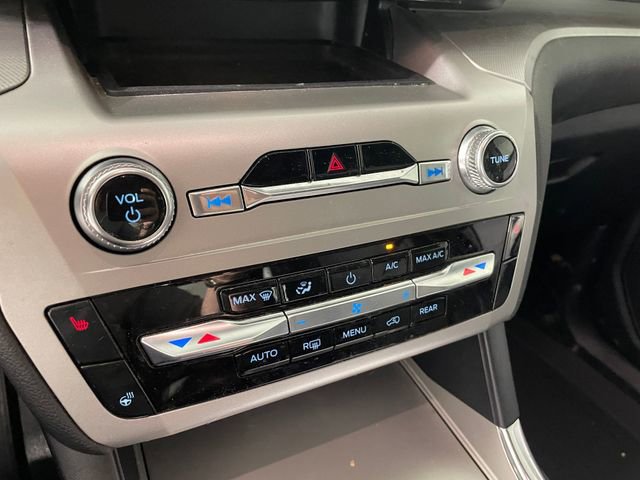 Certified 2022 Ford Explorer XLT w/ Equipment Group 202A image 13