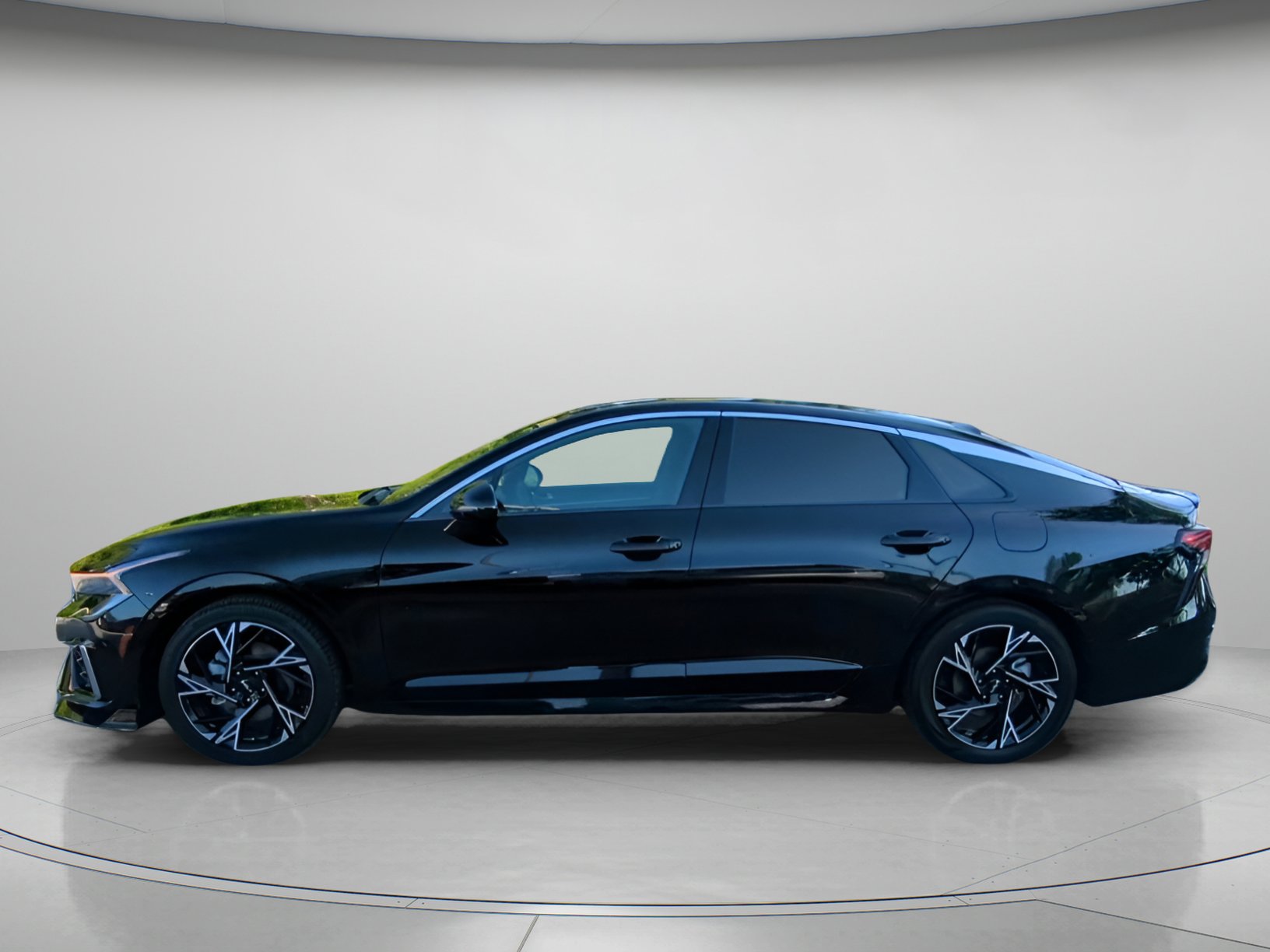 Used 2025 Kia K5 GT-Line w/ GT-Line Premium Package AWD/4WD image 13
