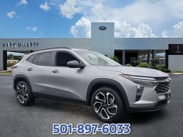 Used 2025 Chevrolet Trax RS w/ Sunroof Package FWD image 7