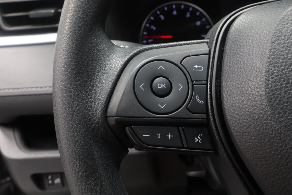 Used 2022 Toyota RAV4 LE AWD/4WD image 19