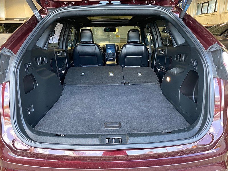 Certified 2022 Ford Edge ST-Line w/ Class II Trailer Tow Package AWD/4WD image 40