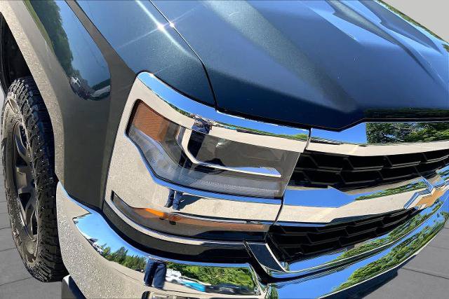 Used 2018 Chevrolet Silverado 1500 LT w/ All Star Edition AWD/4WD image 27