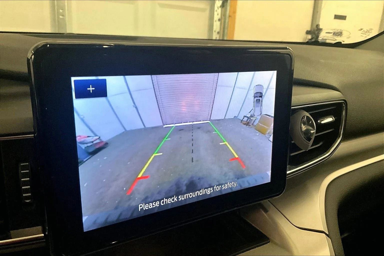 Certified 2022 Ford Explorer XLT w/ Equipment Group 202A image 20