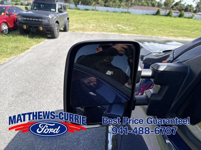 Used 2021 Nissan Titan SV w/ SV Convenience Package AWD/4WD image 8
