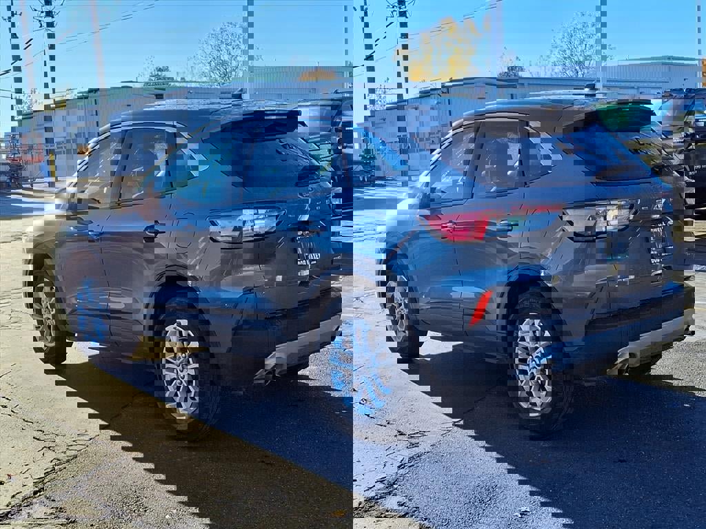 Certified 2022 Ford Escape SE w/ Convenience Package image 2