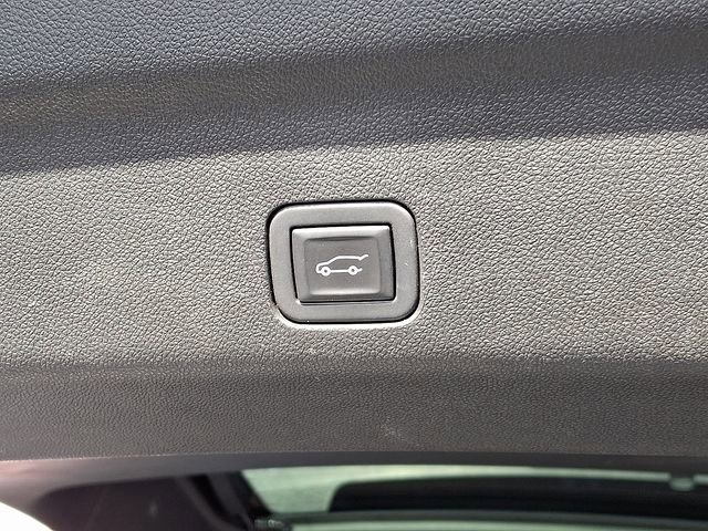 Used 2024 Chevrolet Tahoe Z71 w/ Z71 Off-Road Package image 35