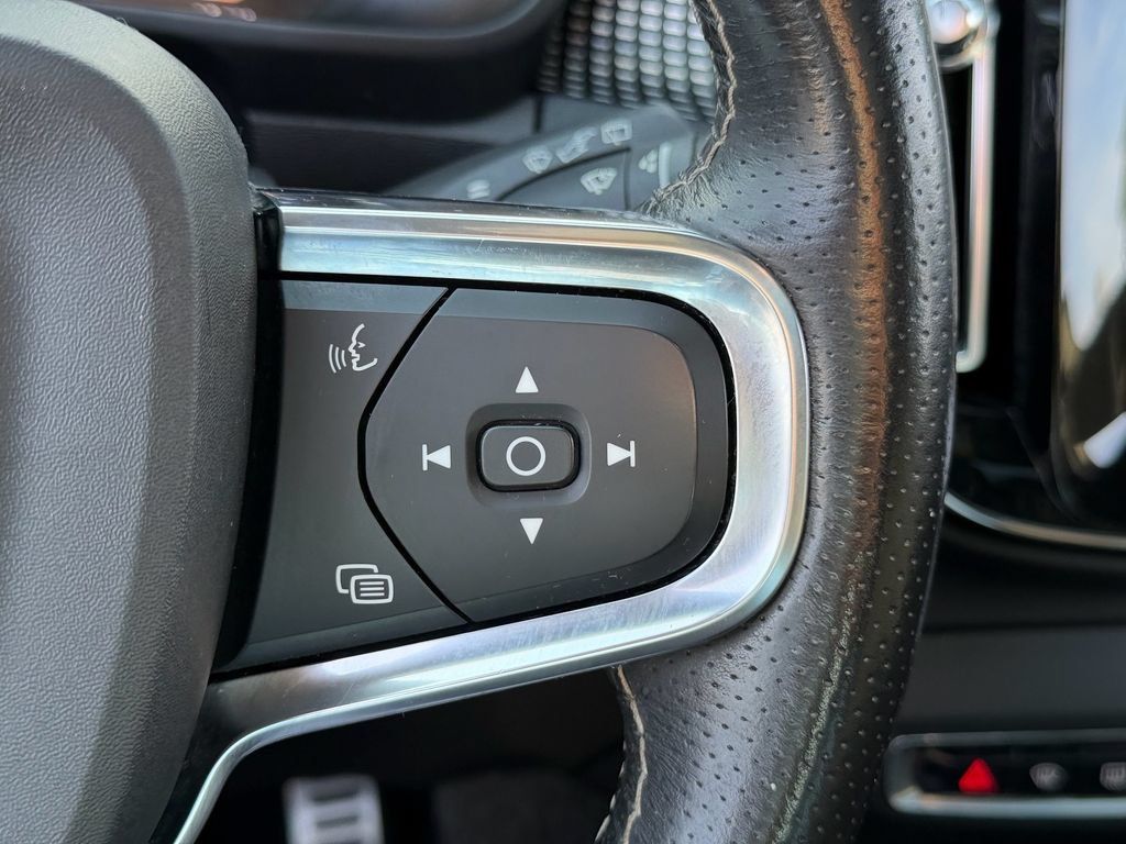 Used 2021 Volvo XC40 T5 R-Design AWD/4WD image 26
