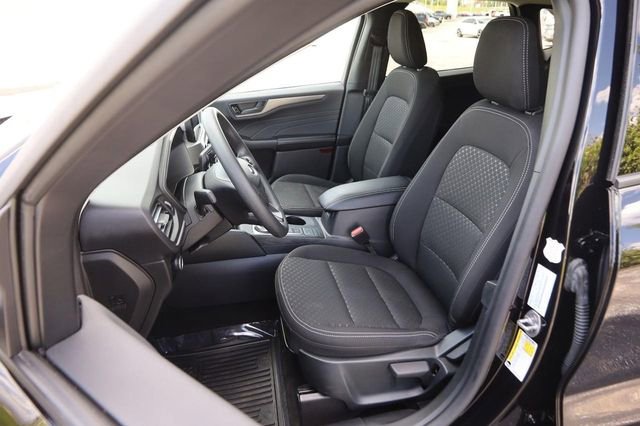 Certified 2025 Ford Escape Active AWD/4WD image 8