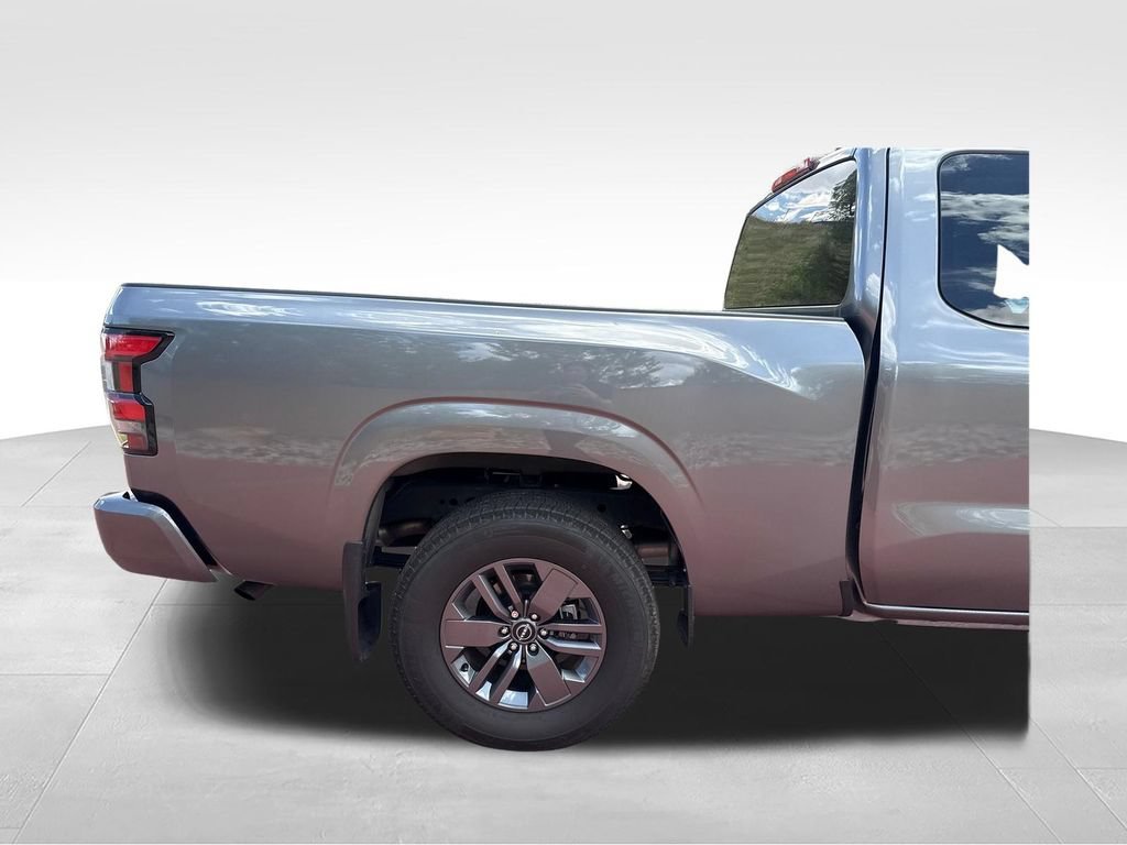 Used 2025 Nissan Frontier SV AWD/4WD image 32