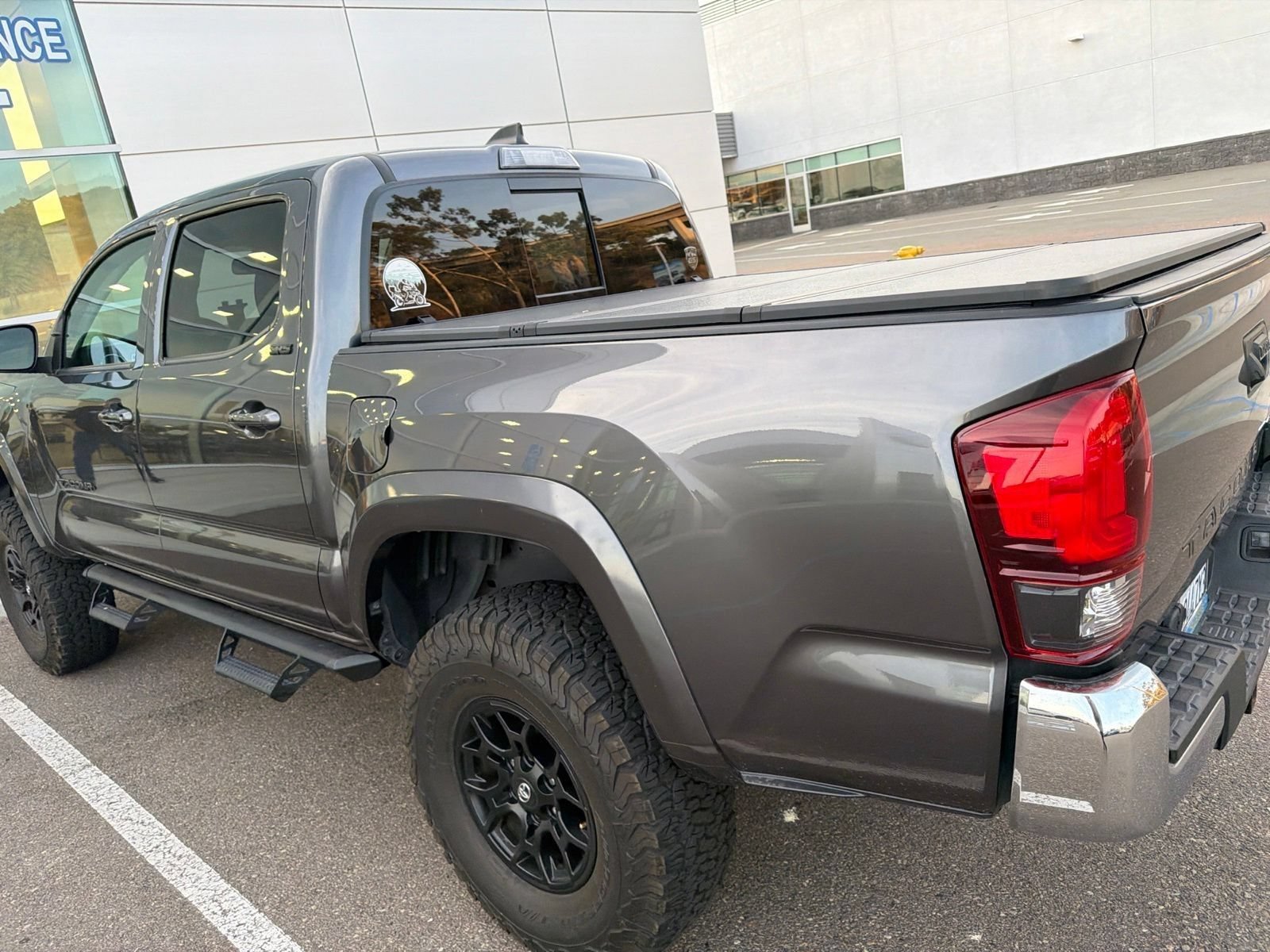 Used 2021 Toyota Tacoma SR5 RWD image 20