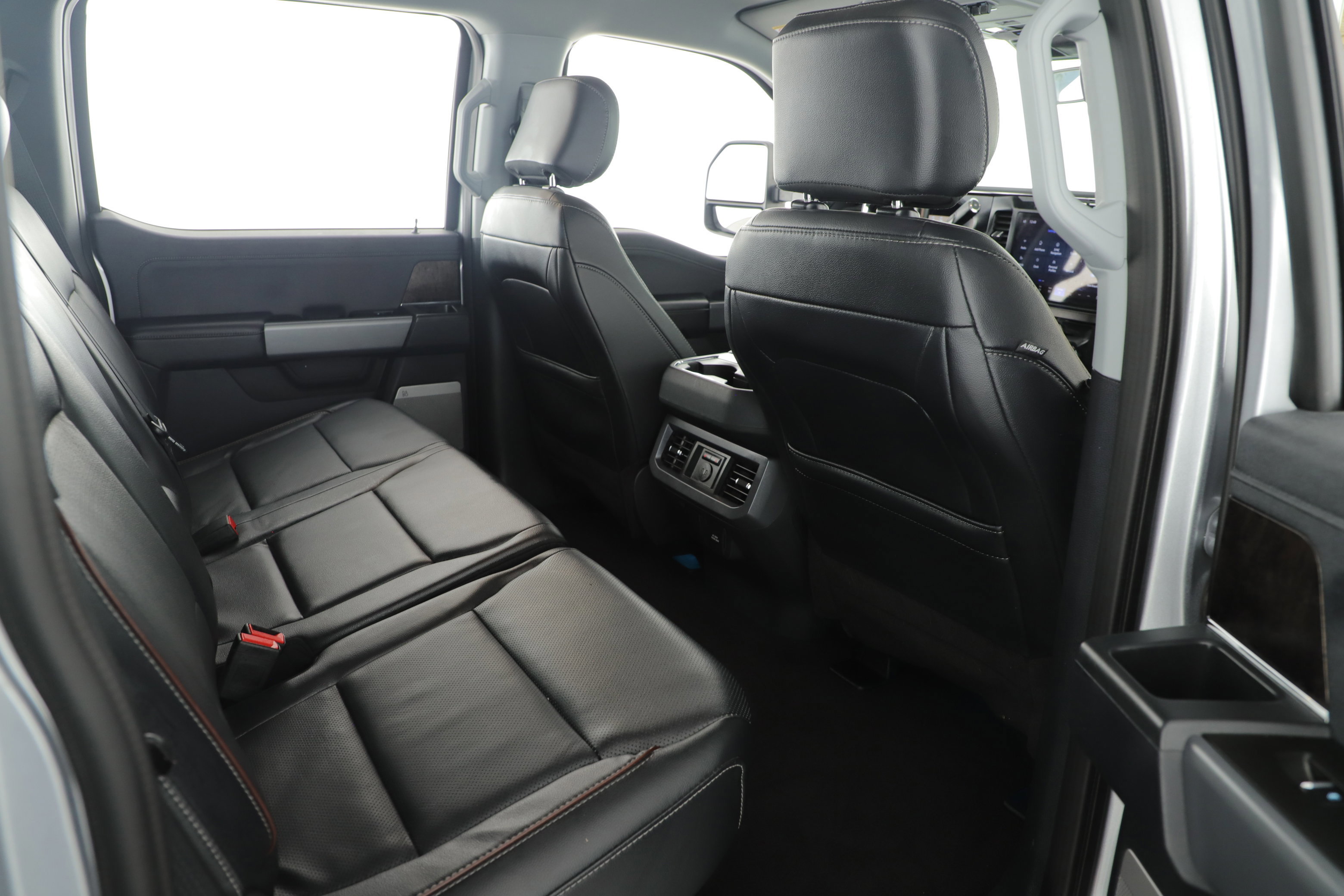 Certified 2024 Ford F350 Lariat w/ Lariat Ultimate Package image 23