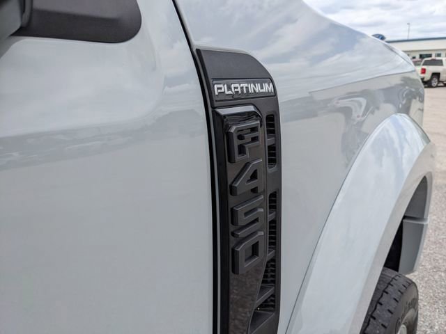Certified 2025 Ford F450 Platinum w/ FX4 Off-Road Package AWD/4WD image 13