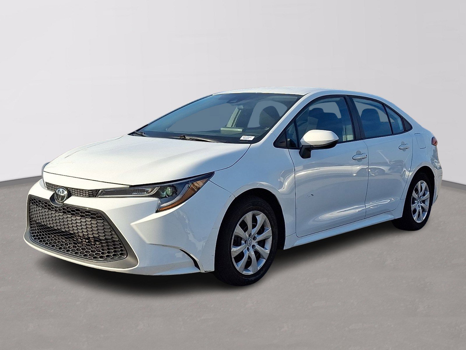 Used 2022 Toyota Corolla LE FWD image 3