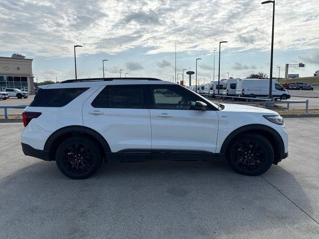 Certified 2025 Ford Explorer ST-Line w/ Premium Package RWD image 18