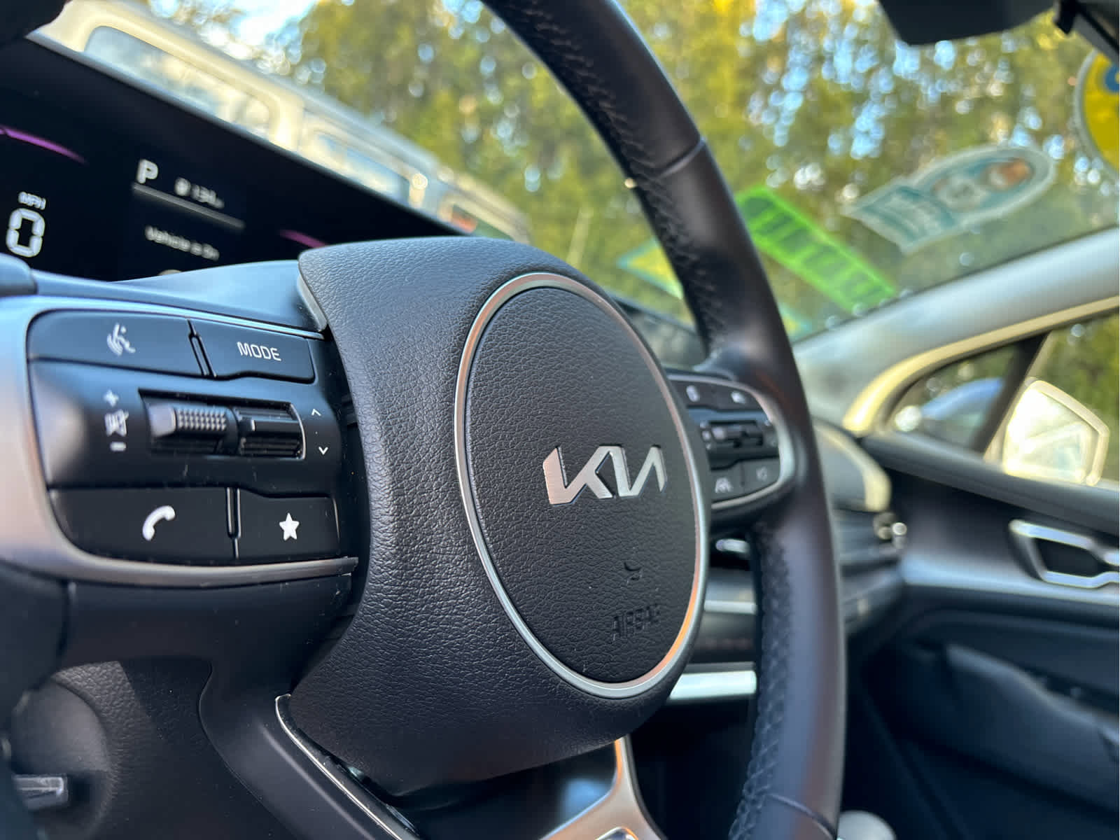 Used 2023 Kia Sportage EX image 12