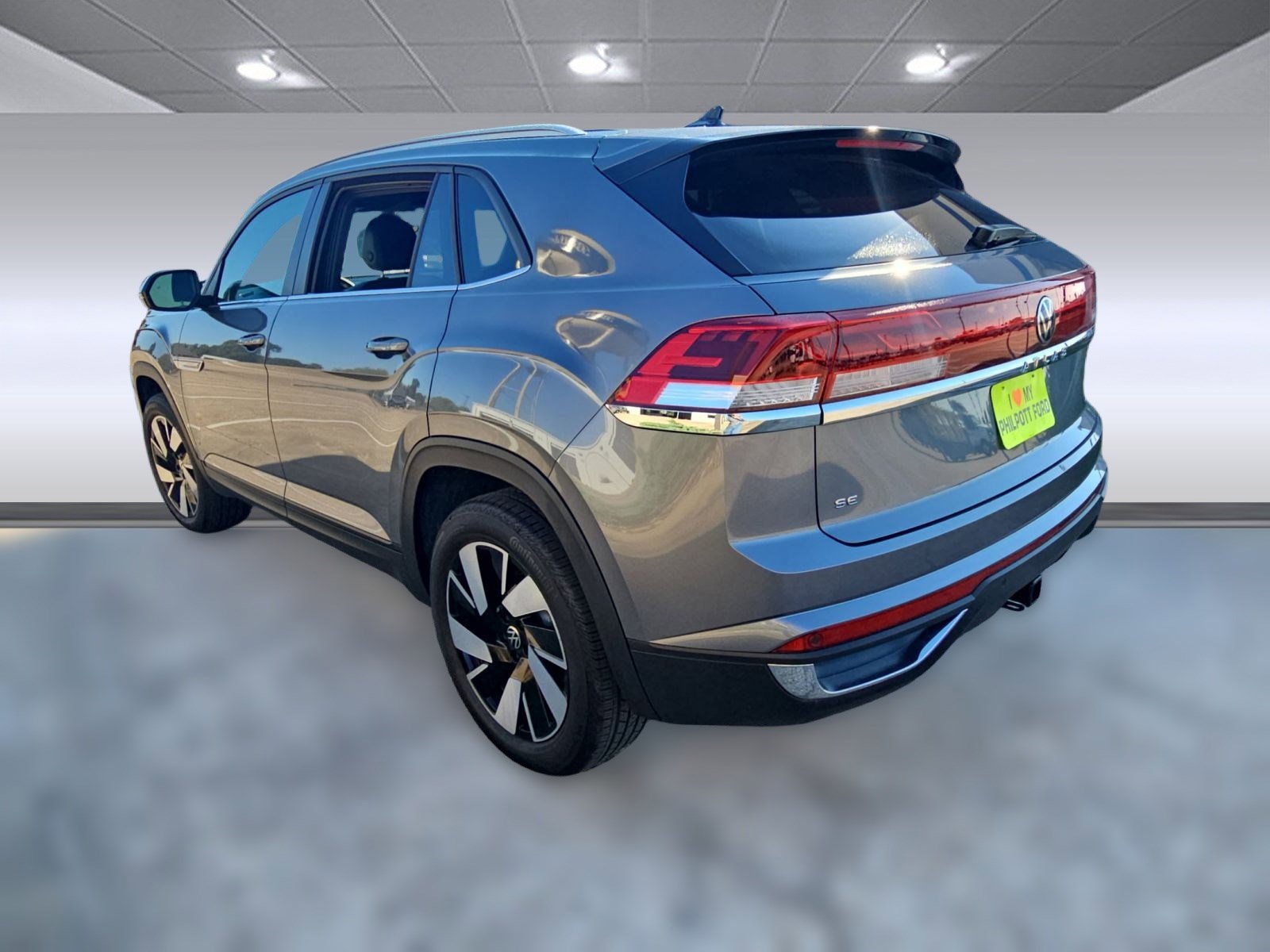 Used 2025 Volkswagen Atlas Cross Sport SE image 3