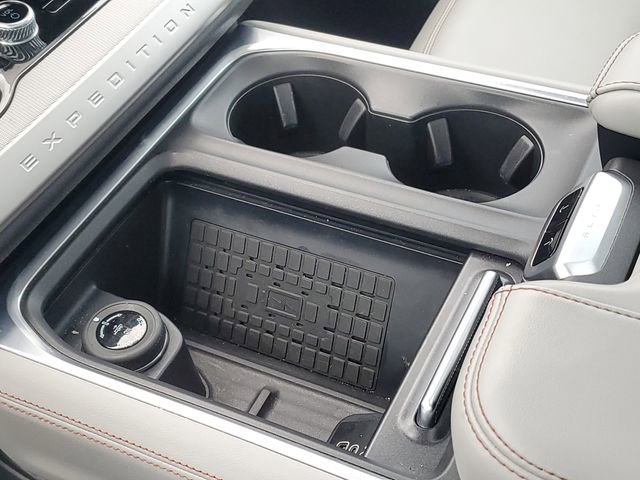 Certified 2025 Ford Expedition Active AWD/4WD image 21