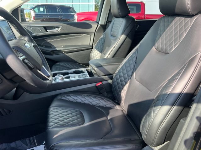 Certified 2024 Ford Edge Titanium w/ Equipment Group 301A AWD/4WD image 25