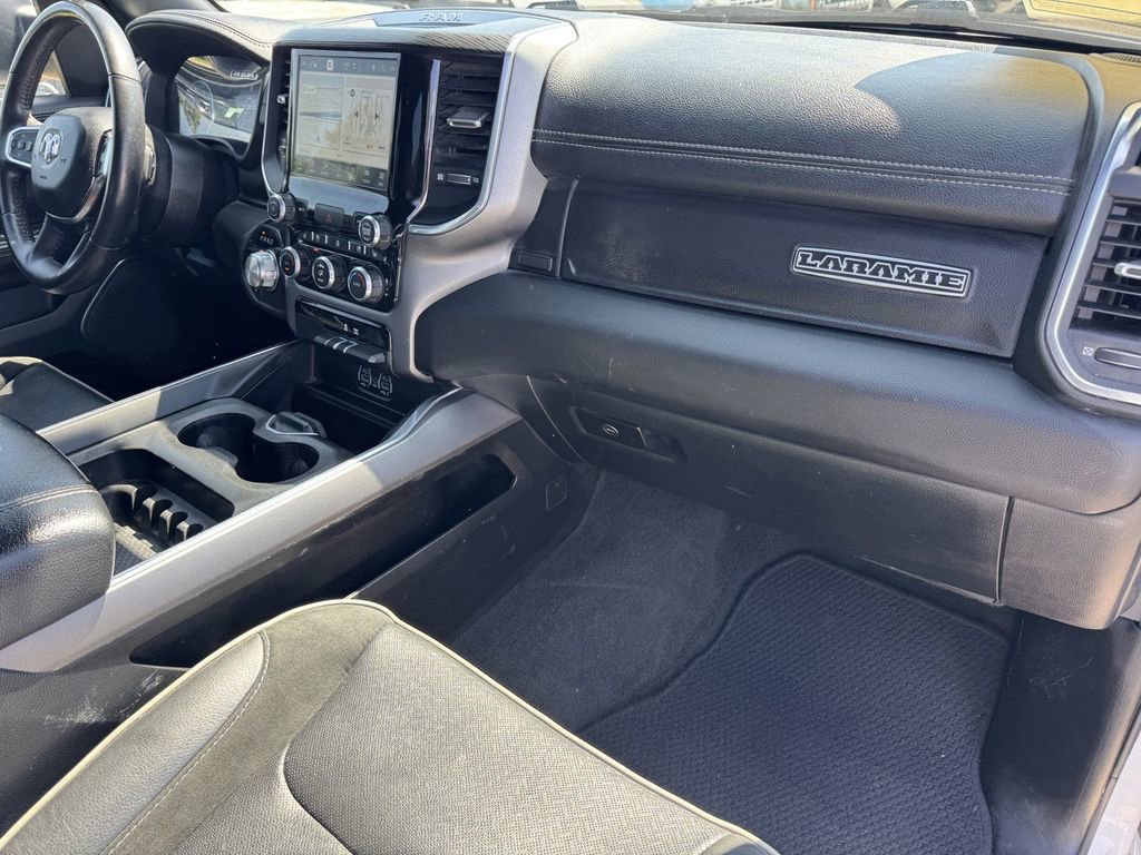 Used 2024 RAM 1500 Laramie AWD/4WD image 7
