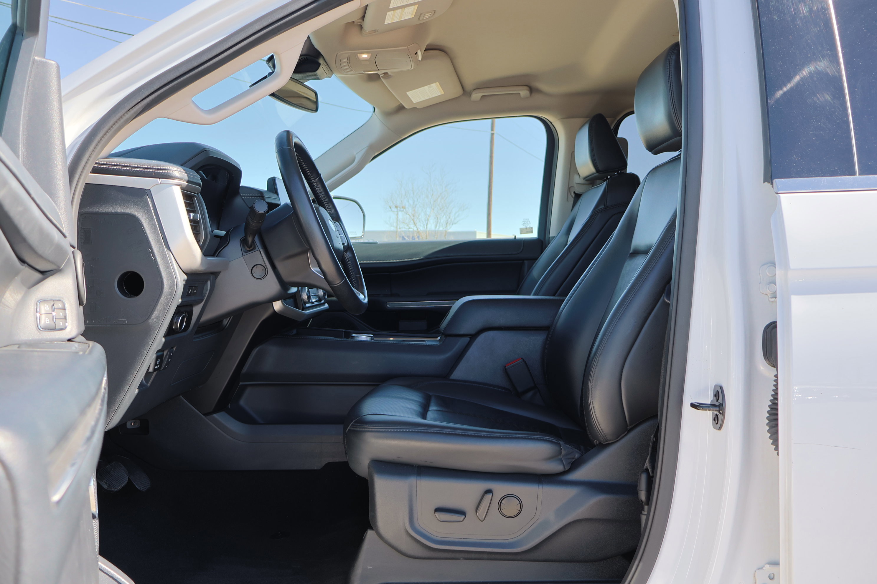 Certified 2024 Ford Expedition Max XLT image 14