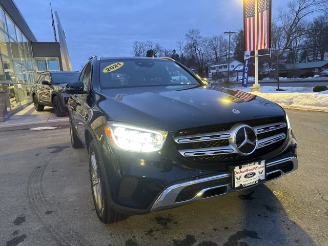 Used 2021 Mercedes-Benz GLC 300 4MATIC image 4