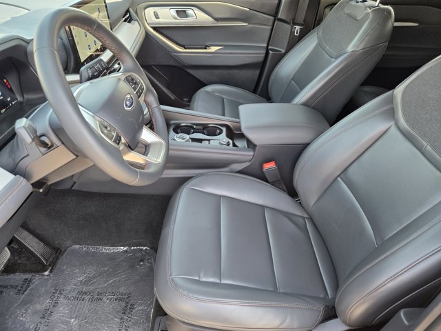 Certified 2025 Ford Explorer Active w/ Active Comfort Package AWD/4WD image 11