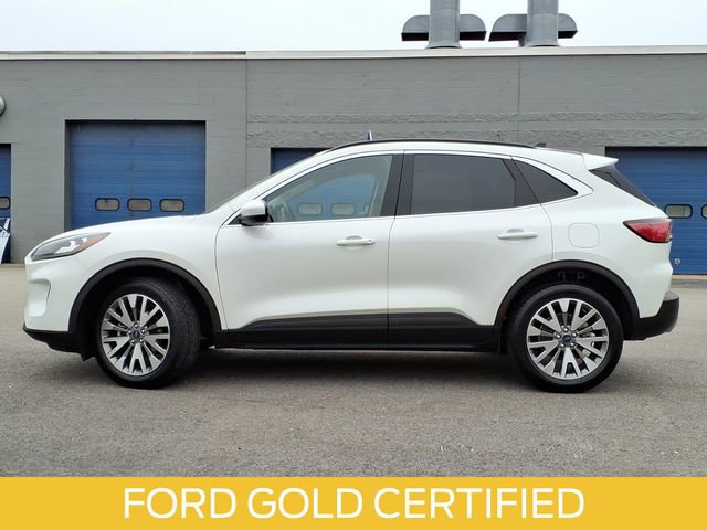 Certified 2022 Ford Escape Titanium AWD/4WD image 2