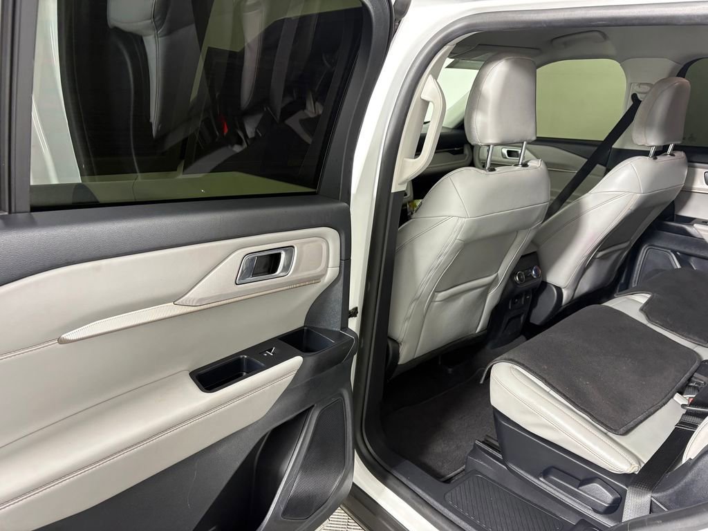 Certified 2025 Ford Explorer Active w/ Active Comfort Package AWD/4WD image 25