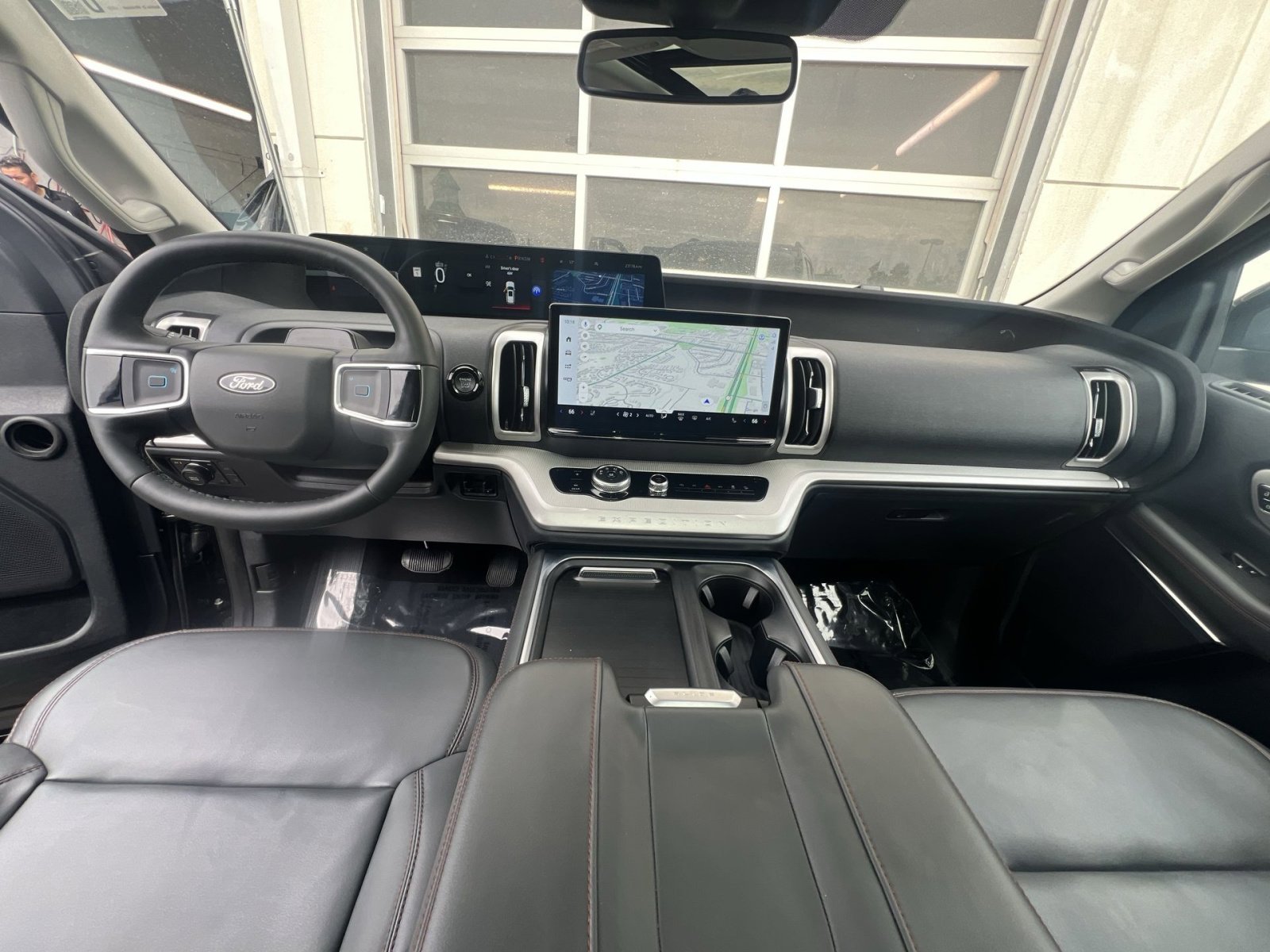 Certified 2025 Ford Expedition Active AWD/4WD image 31