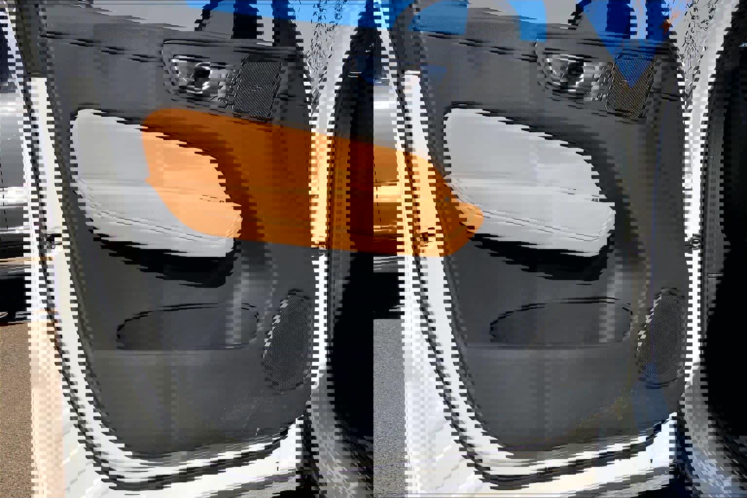 Used 2024 Volvo XC60 B5 Ultimate image 21