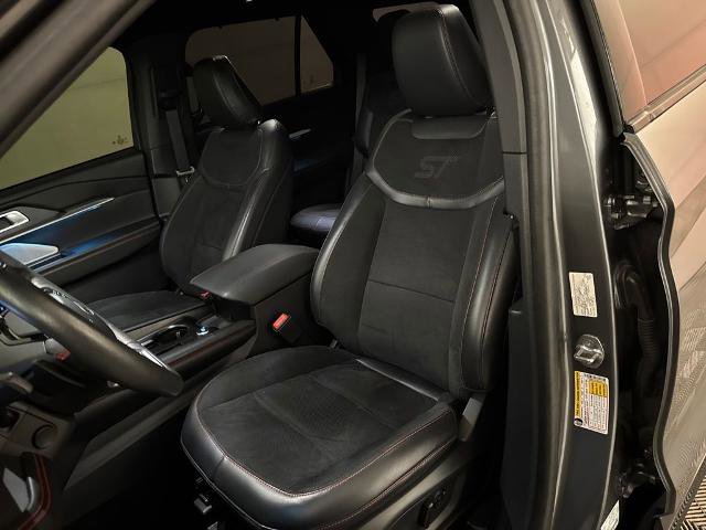 Certified 2025 Ford Explorer ST image 17