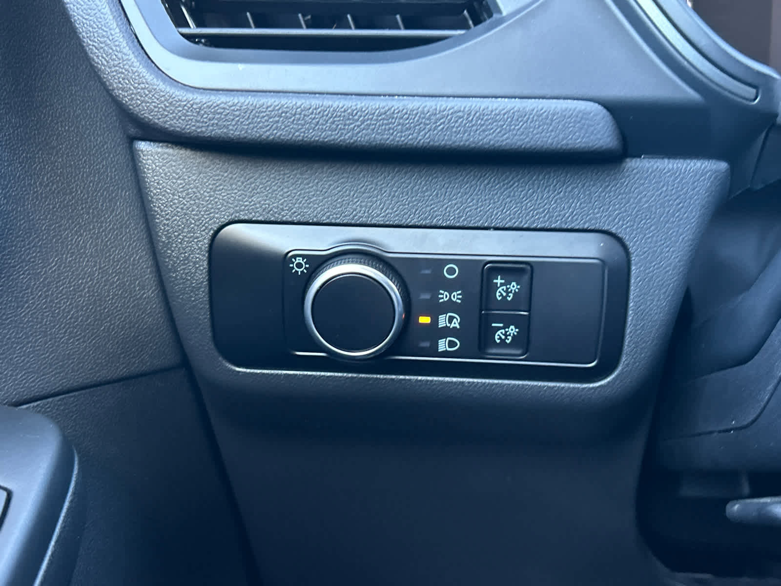 Certified 2025 Ford Escape Active image 34