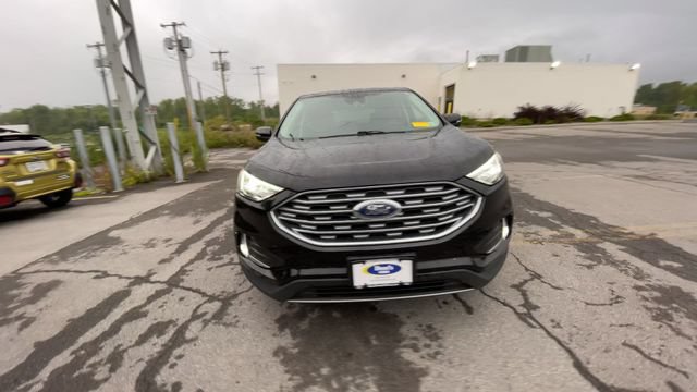 Certified 2022 Ford Edge Titanium AWD/4WD image 3