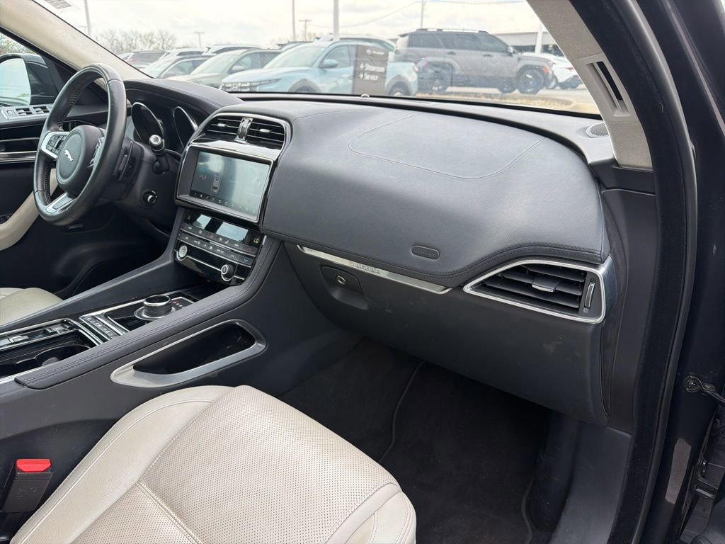 Used 2020 Jaguar F-PACE Prestige AWD/4WD image 8