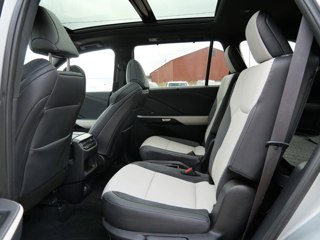 Used 2024 Lexus TX 500h AWD w/ Technology Package image 10