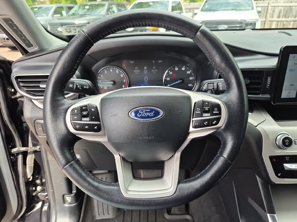 Certified 2021 Ford Explorer XLT w/ Equipment Group 202A AWD/4WD image 24