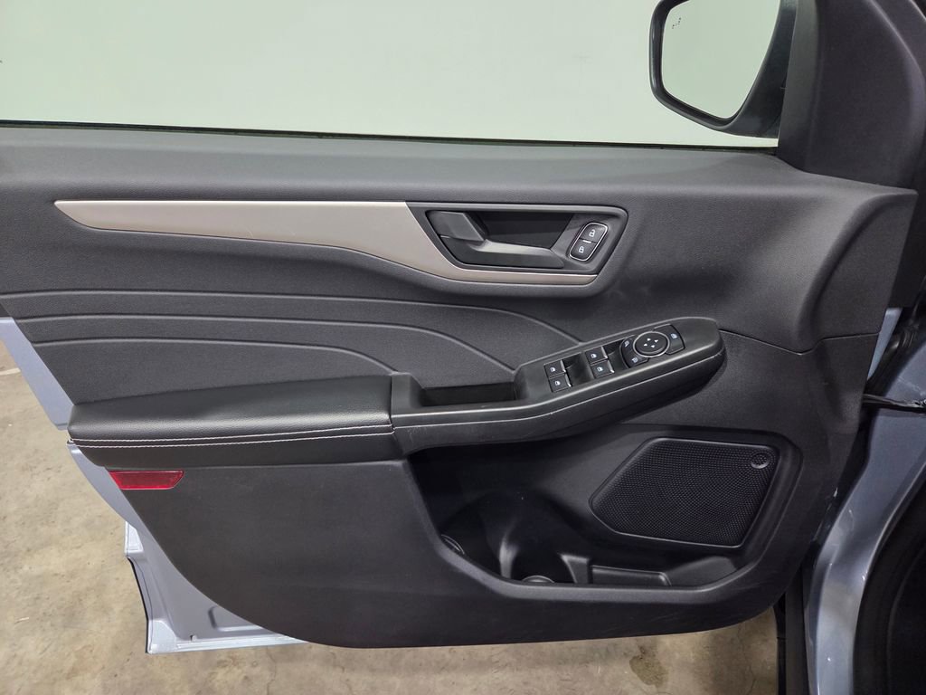 Certified 2022 Ford Escape SE image 19