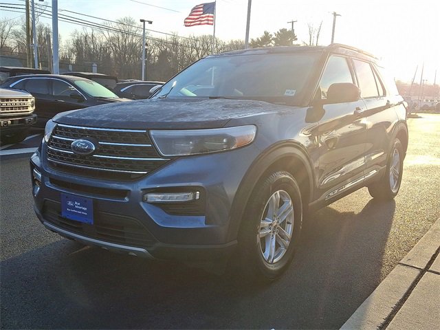 Certified 2020 Ford Explorer XLT w/ Equipment Group 202A image 4
