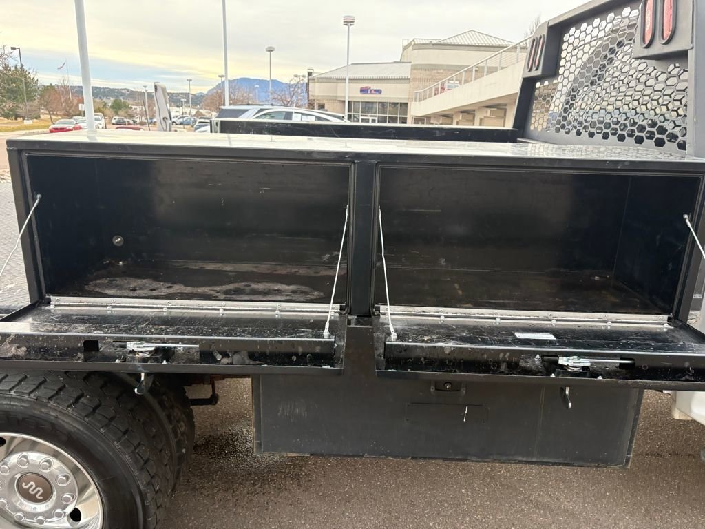 Certified 2017 Ford F550 4x4 Crew Cab Super Duty image 32